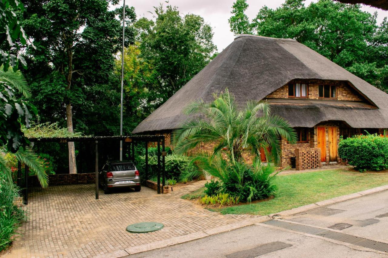 Inyamatane Luxury Lodge Hazyview Zewnętrze zdjęcie